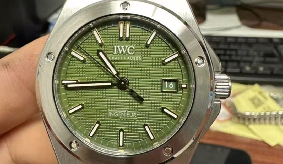 V7 Factory IWC Ingenieur IW328908 Green ‘Brad Pitt’